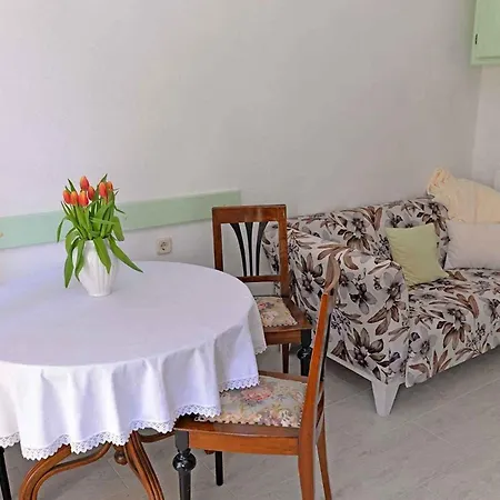 In 36494 Apartment Veli Lošinj