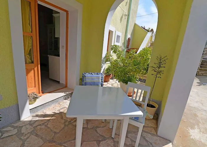 In 36494 * Veli Lošinj